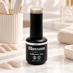 Esmalte en gel Cat Eye+ Blossom, 13 ml, tono crema — contexto
